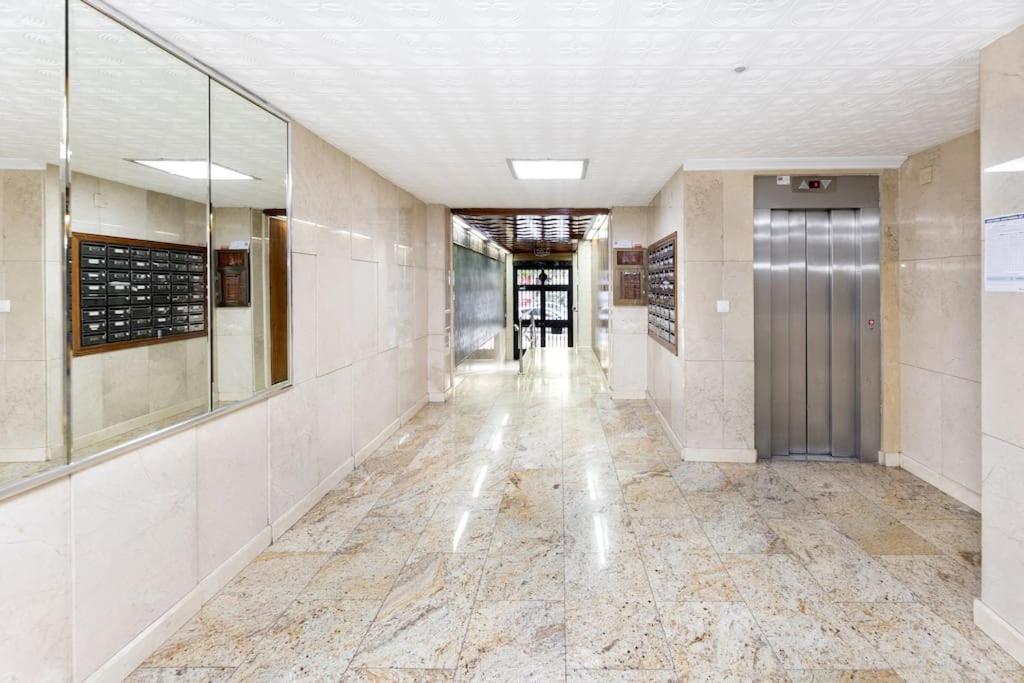 Precioso Piso Con Terraza En Centro De Granadaアパートメント エクステリア 写真